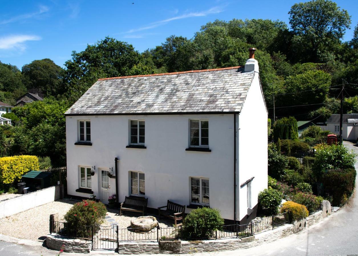 A Superb Bijou Retreat With Jacuzzi Near An Excellent Village Pub Yelverton Extérieur photo